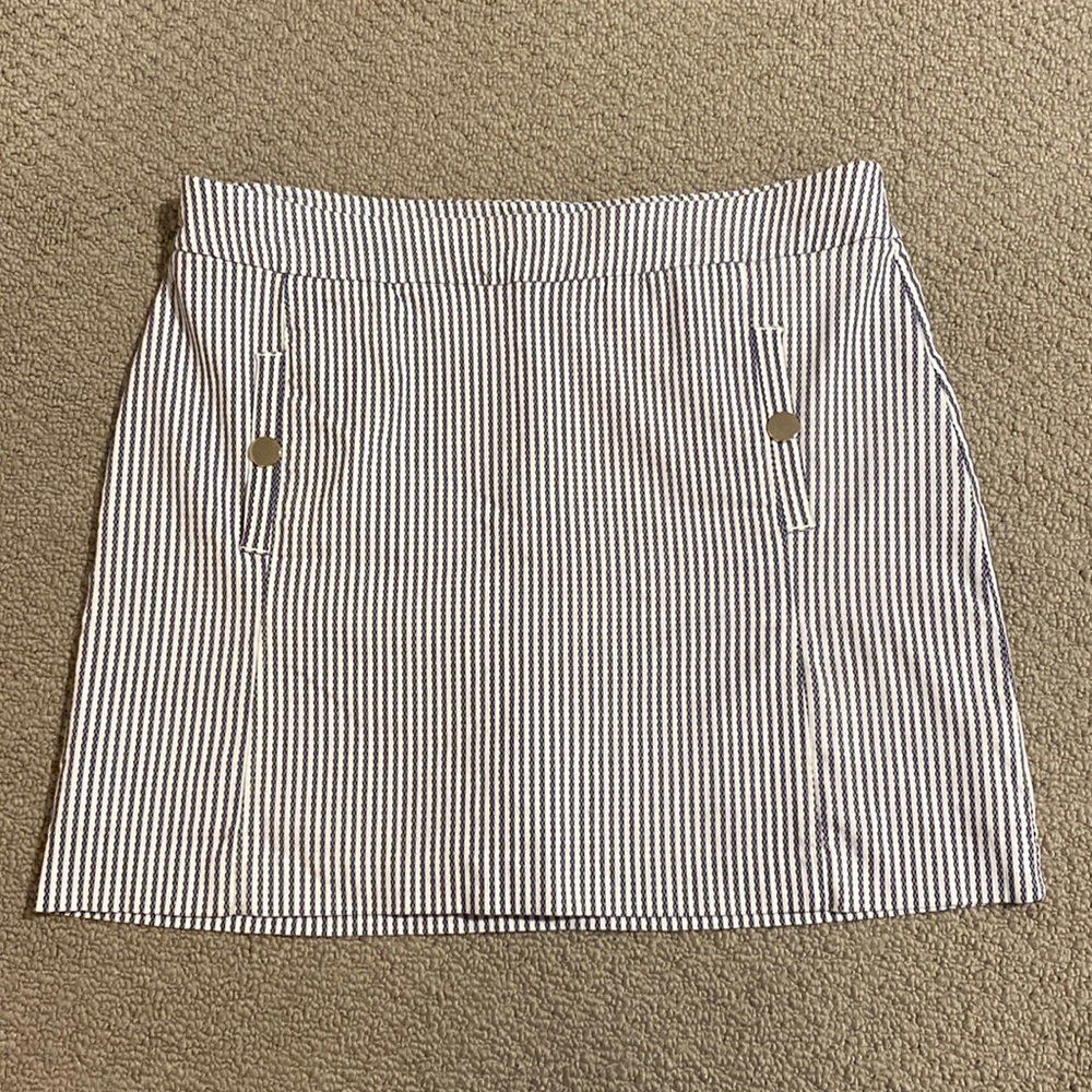NWOT Briggs Pin Striped Mini Skort Skirt Buttons Pockets Comfortable - Size 18